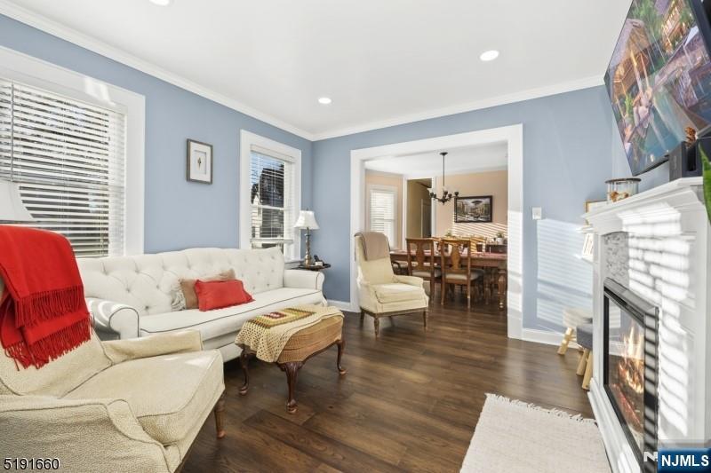 149 Burnett Avenue - Photo 3