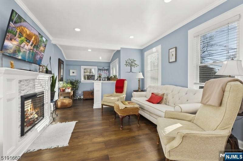 149 Burnett Avenue - Photo 4