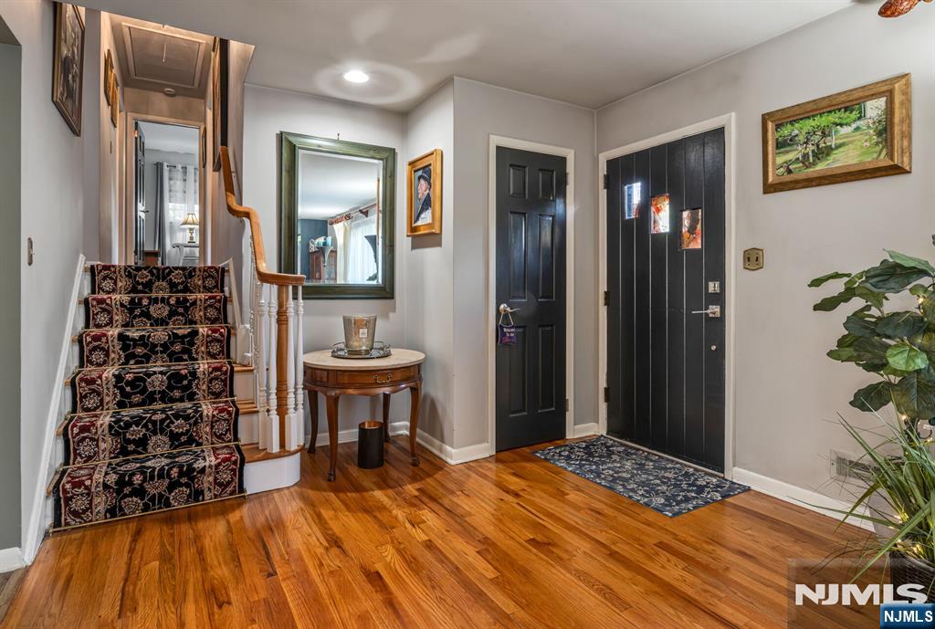 58 Susan Drive - Photo 3