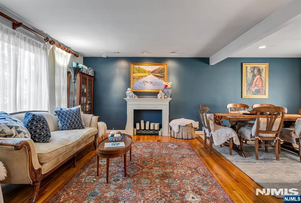 58 Susan Drive - Photo 4