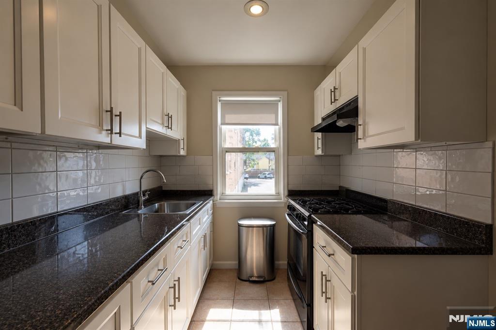 725 Joralemon Street 71 - Photo 5