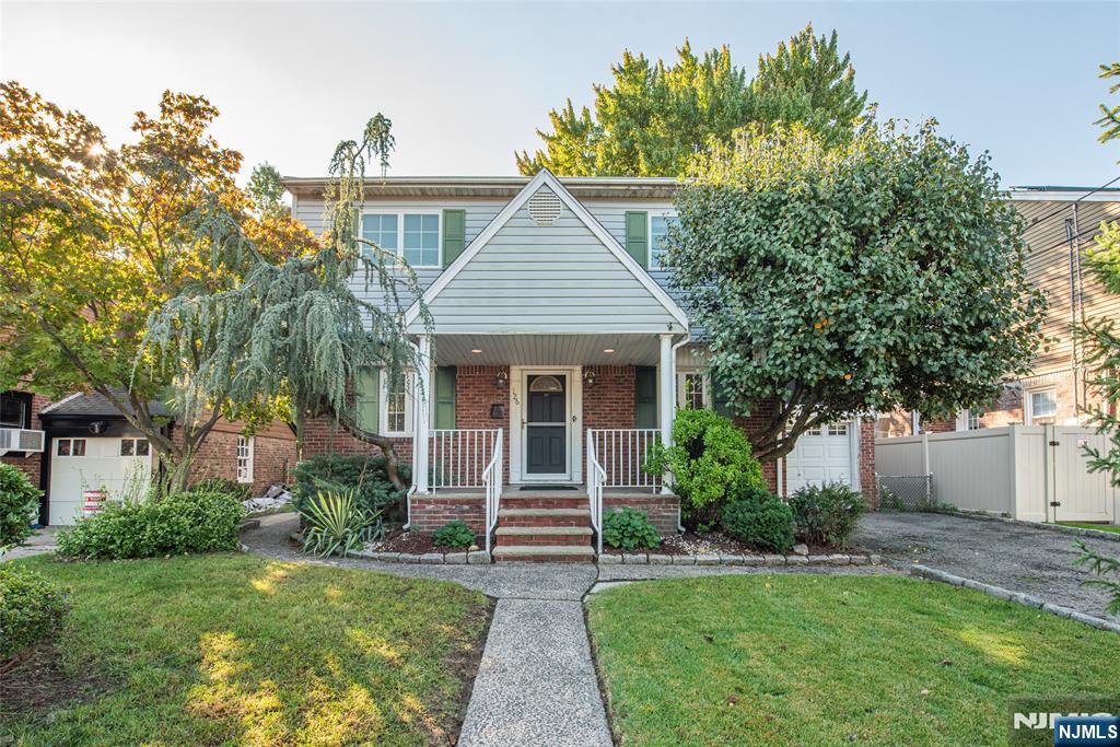 126 Hillman Drive - Photo 1