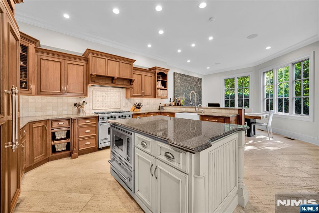 713 Bellaire Drive — photo 15