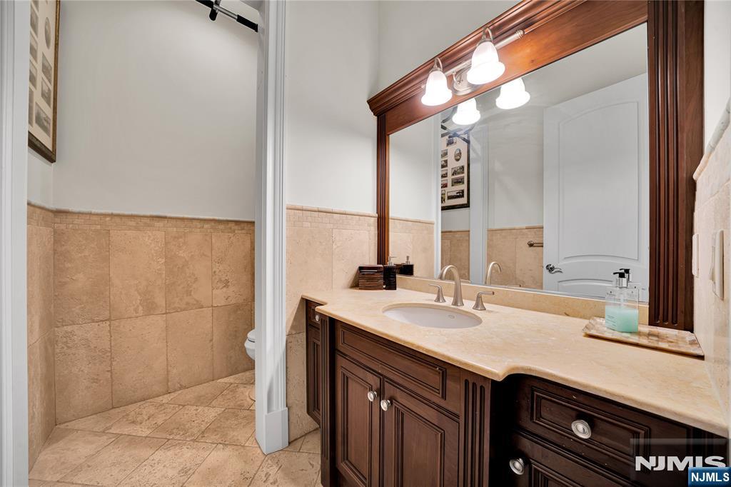 713 Bellaire Drive — photo 23