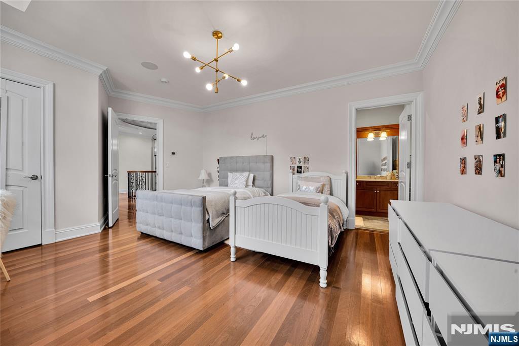 713 Bellaire Drive — photo 32