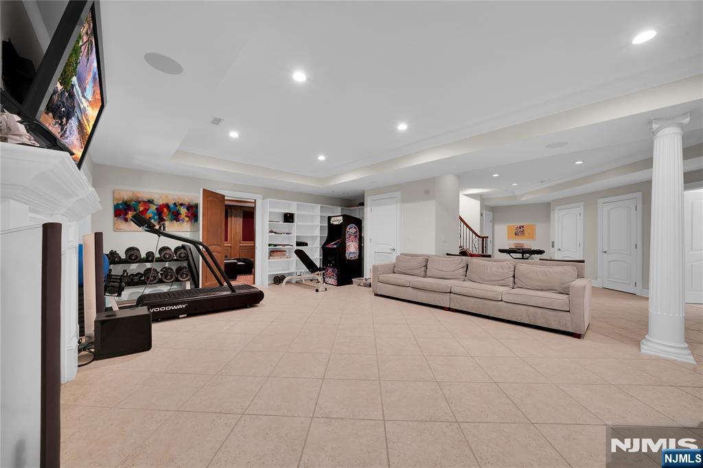 713 Bellaire Drive — photo 37