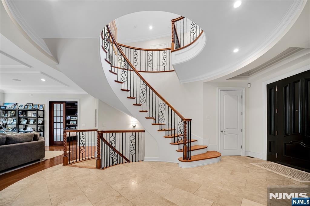 713 Bellaire Drive — photo 9