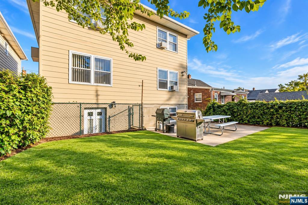 55 Westervelt Place - Photo 3