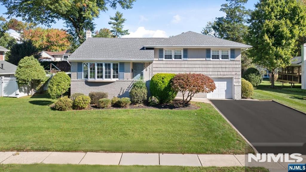 814 Schaefer Avenue - Photo 1
