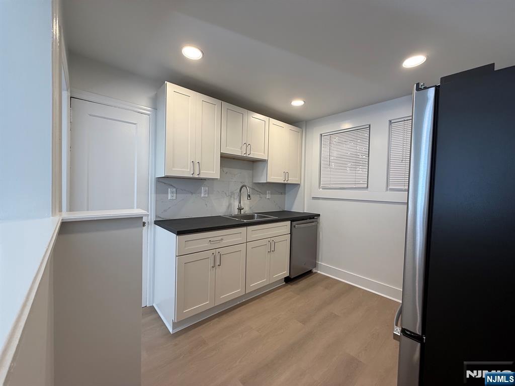 210 S Maple Avenue 1 - Photo 5