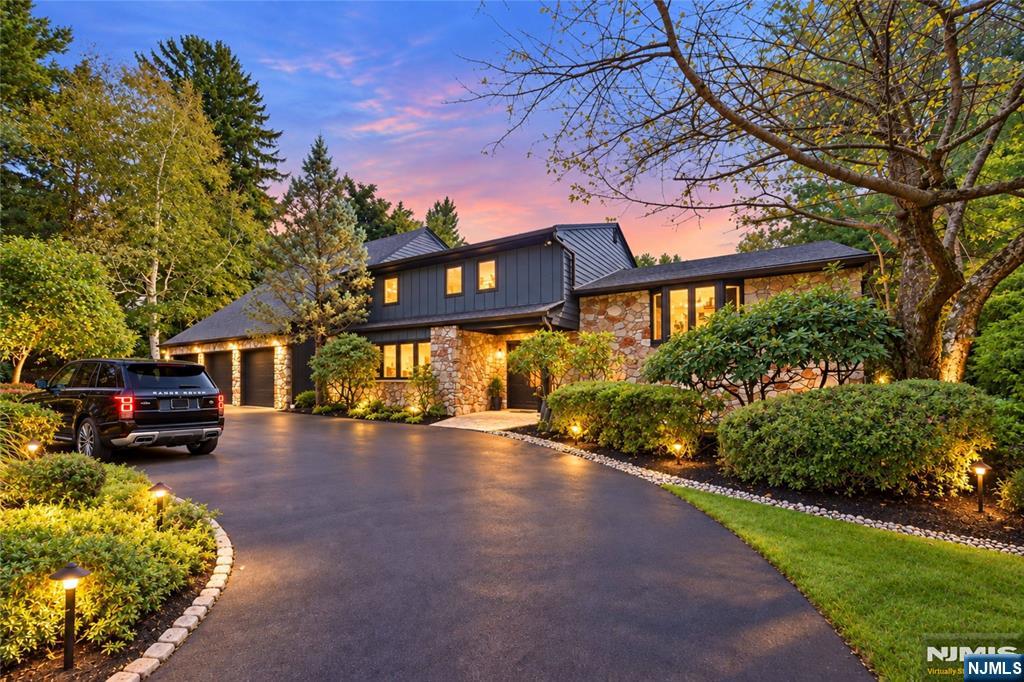 299 Forest Road - Photo 1