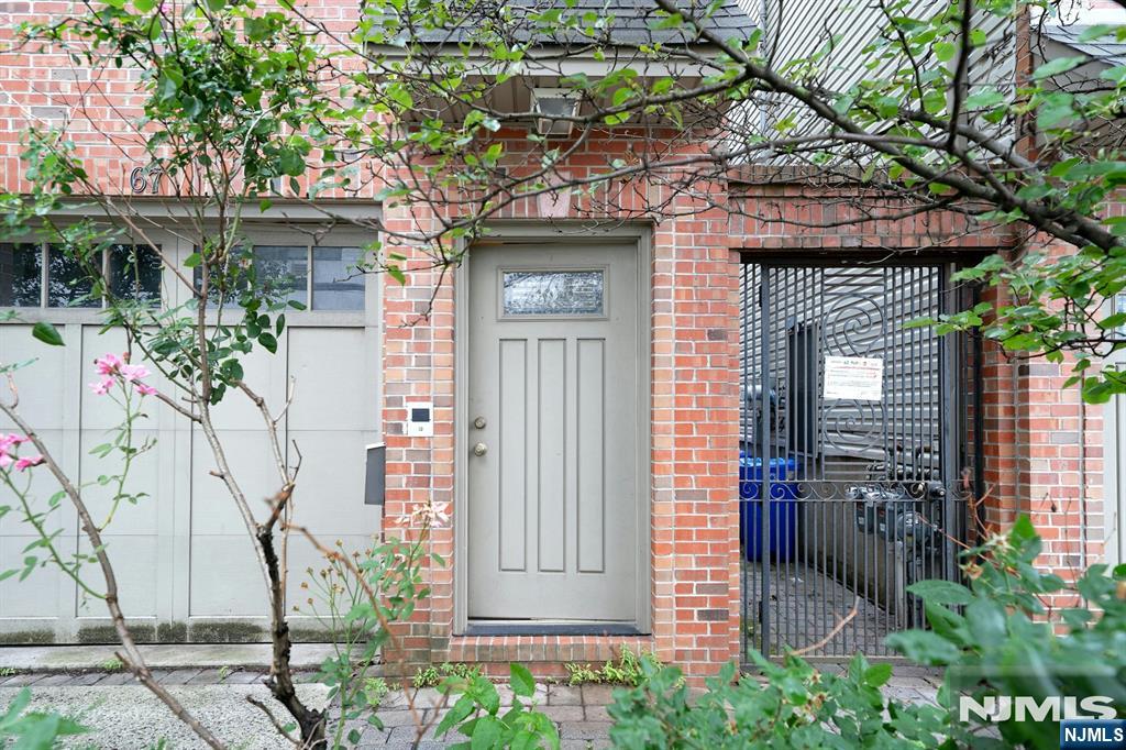 67 Bleecker Street 2 - Photo 2