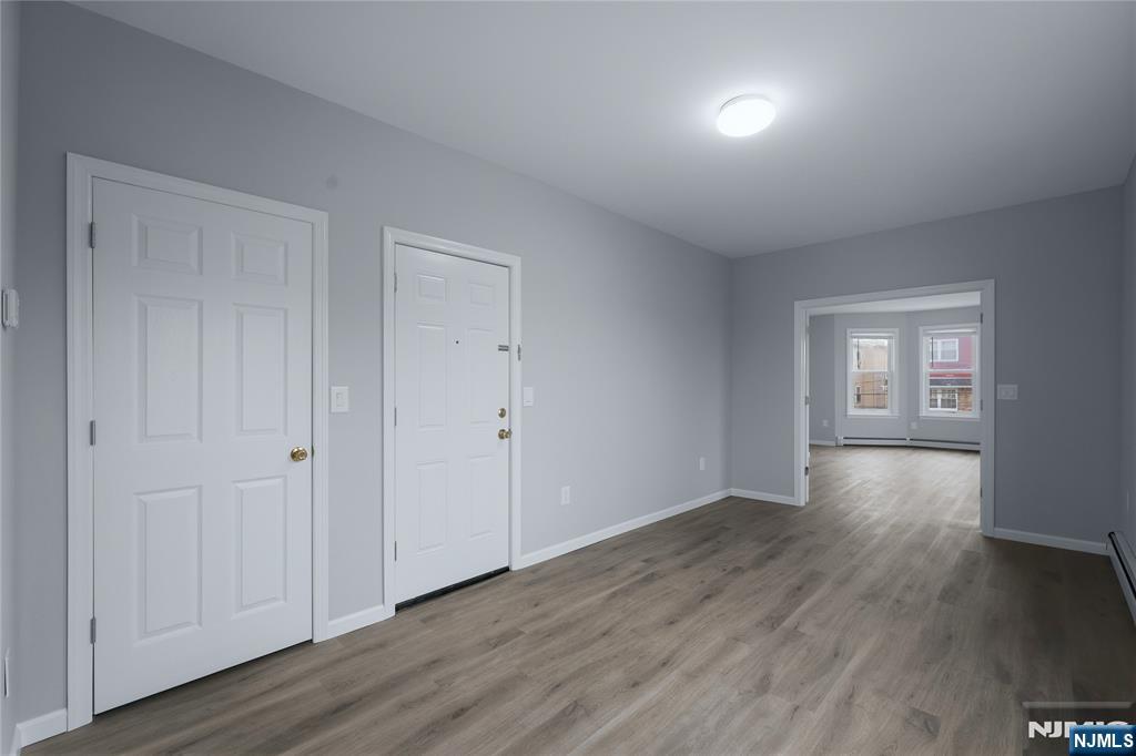 21 Franklin Avenue 2L - Photo 1