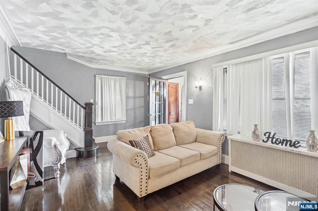 281 Smith Street - Photo 2