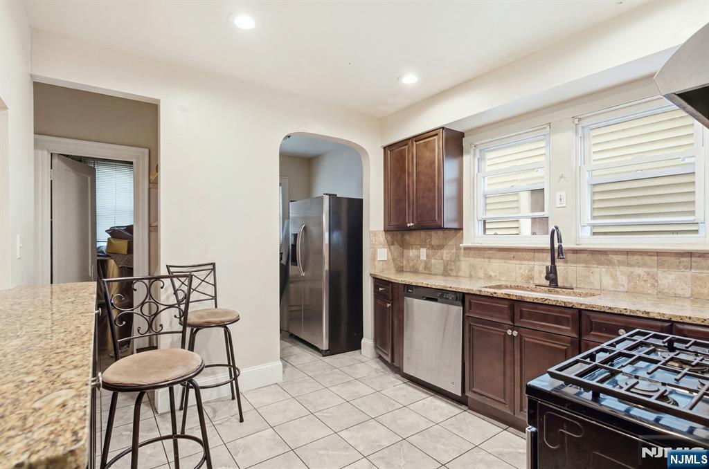 281 Smith Street - Photo 5