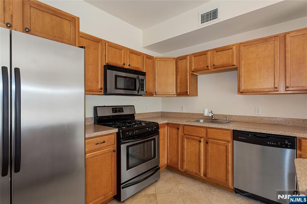 1677 Springfield Avenue 2 - Photo 5