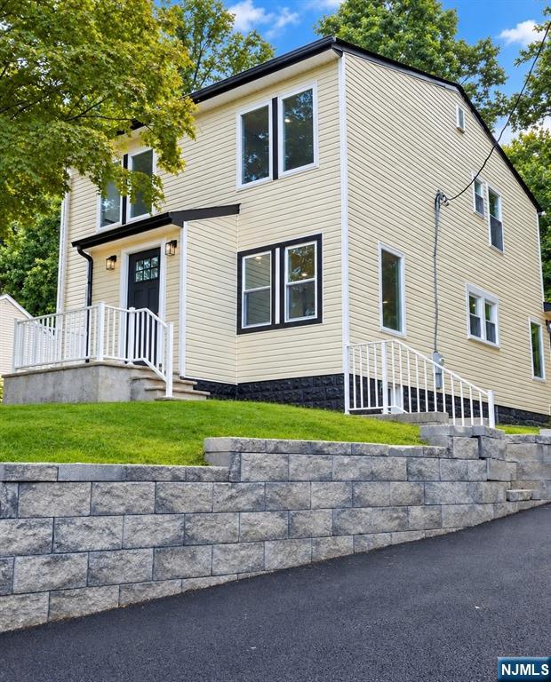 103 Vreeland Avenue - Photo 1