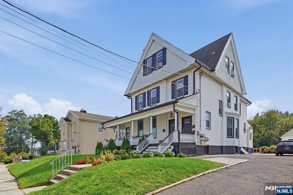 35 Rossmore Place 2 - Photo 3