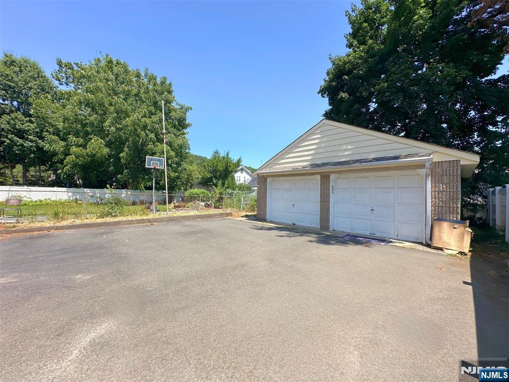 120 Fenner Avenue 2 - Photo 3