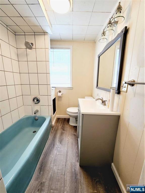 225 Warren Avenue 3rd fl - Photo 2