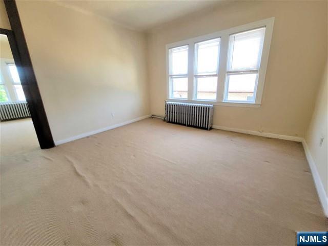 225 Warren Avenue 3rd fl - Photo 3