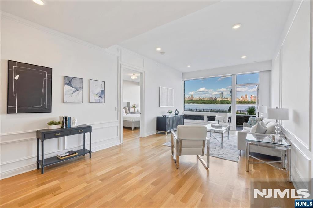 Photo 4 of Condo for sale at 9 Somerset Ln #118, Edgewater, NJ 07020 | MLS# 26037995 | Listing updated on 2026-10-08