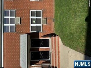 222 Garibaldi Avenue 21 - Photo 1