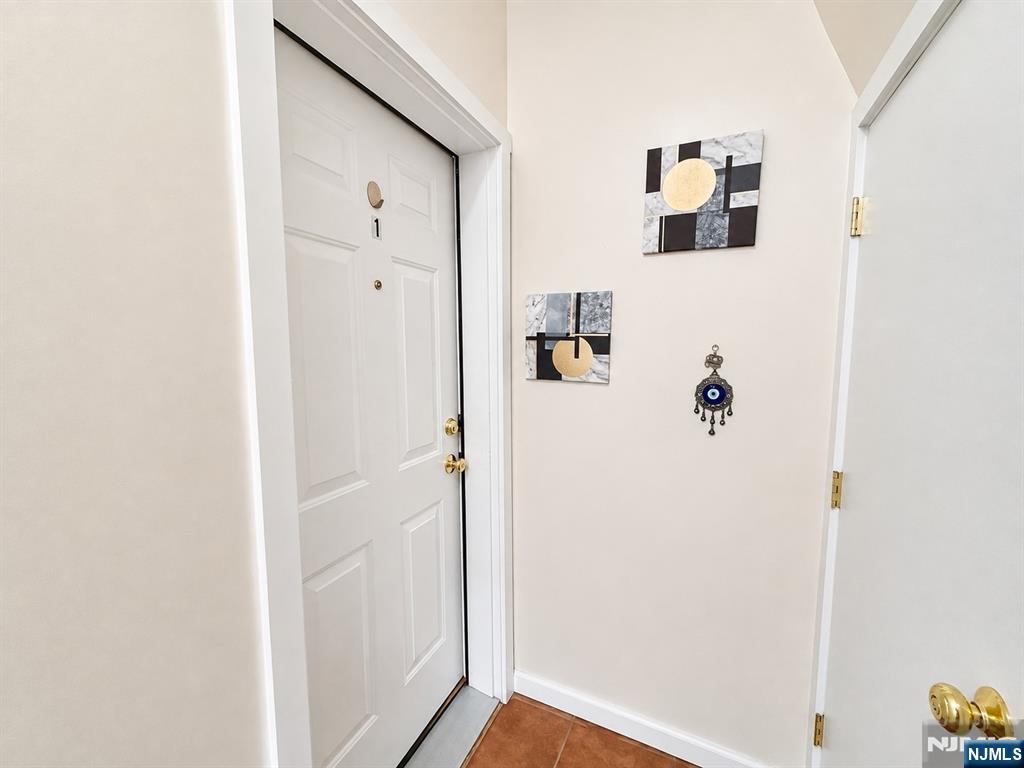 92 Bloomfield Avenue 1 - Photo 3