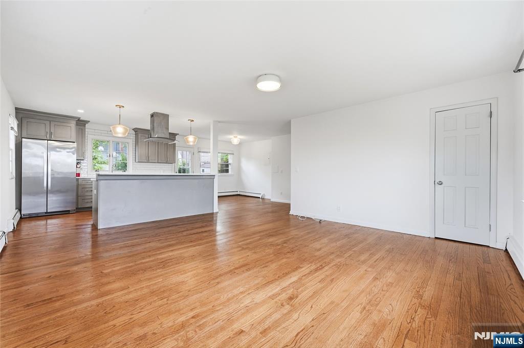 15 Monroe Place 2 - Photo 4
