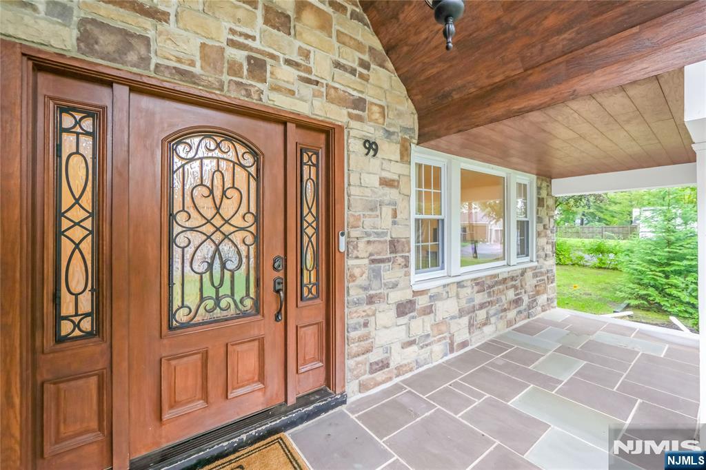 99 Lambert Place - Photo 2