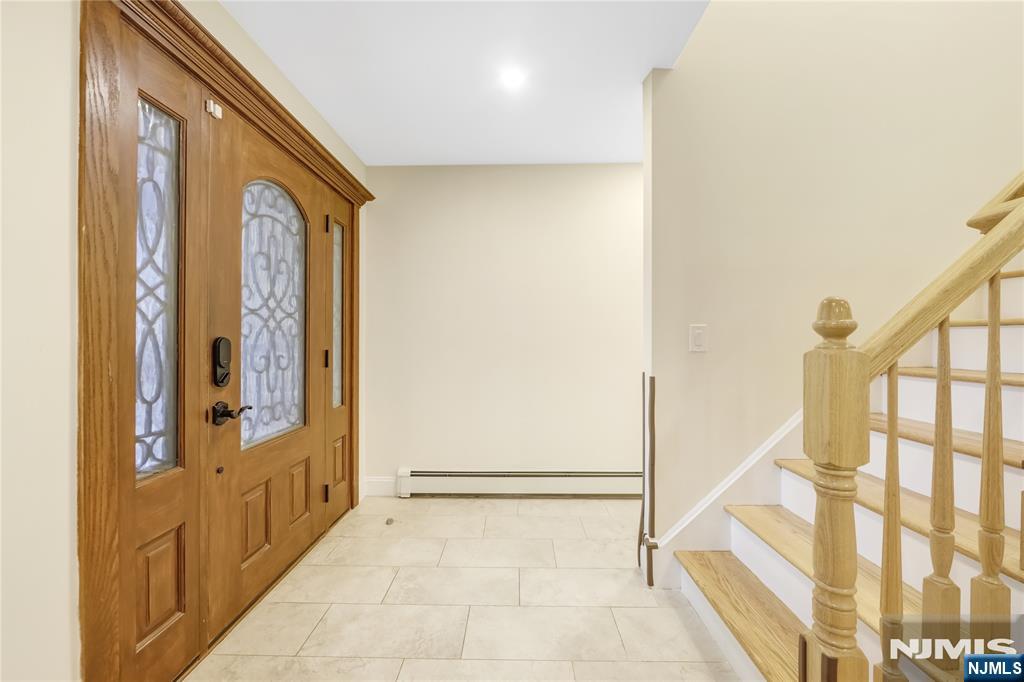 99 Lambert Place - Photo 3