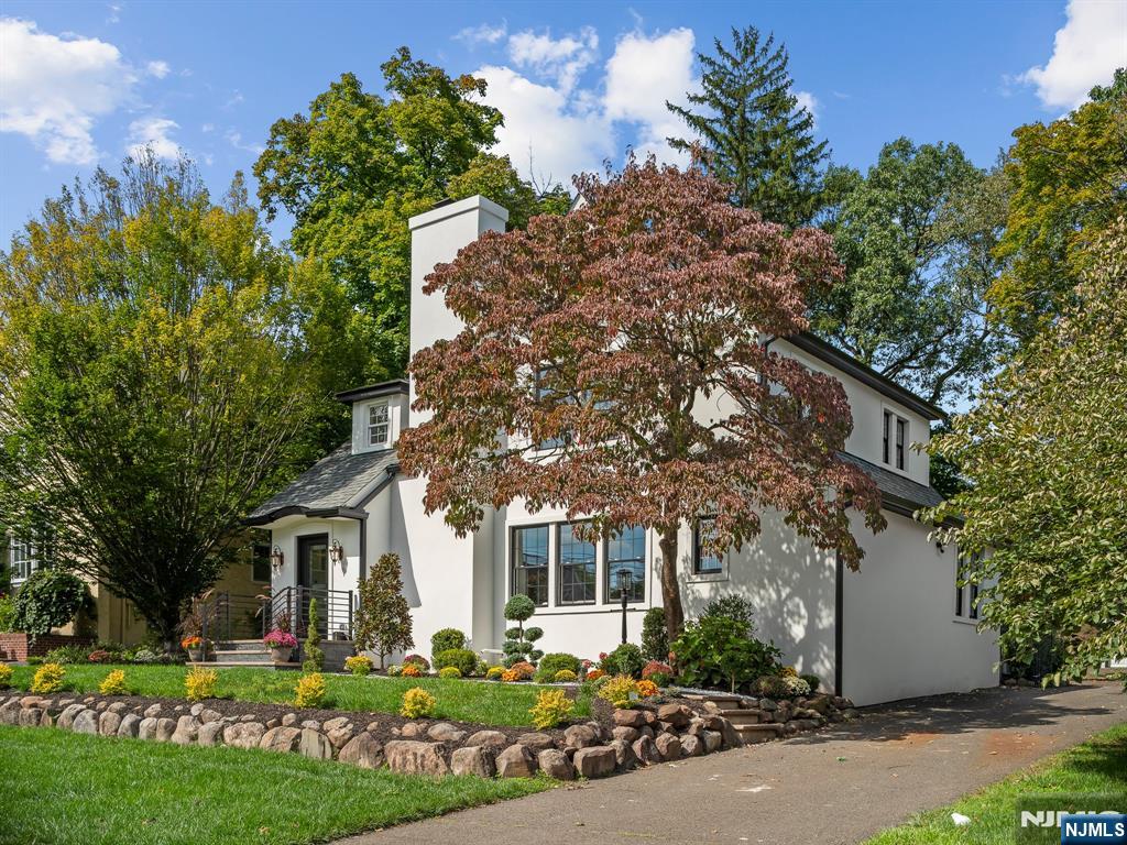 182 Gramercy Place - Photo 2