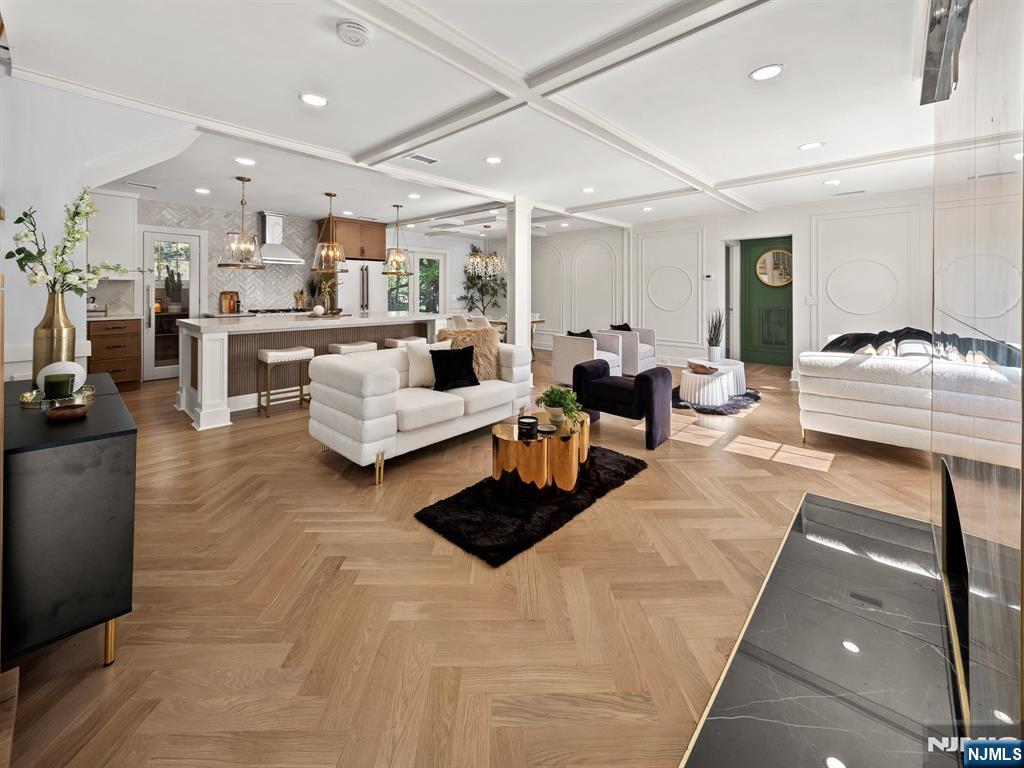 182 Gramercy Place - Photo 4
