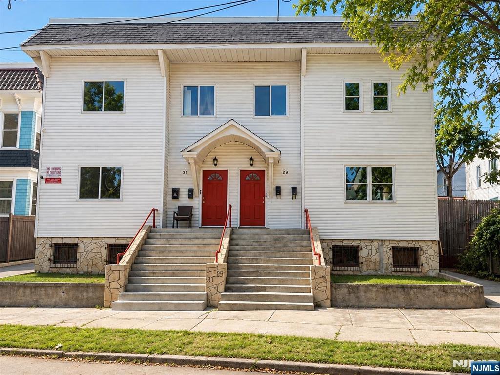 29-31 Goodwin Avenue - Photo 1