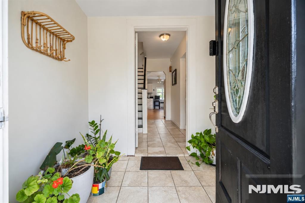 241 Roosevelt Street - Photo 3