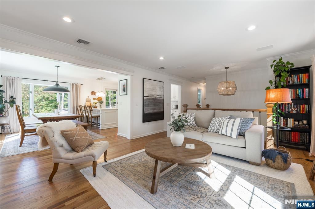 38 Esplanade Drive - Photo 2