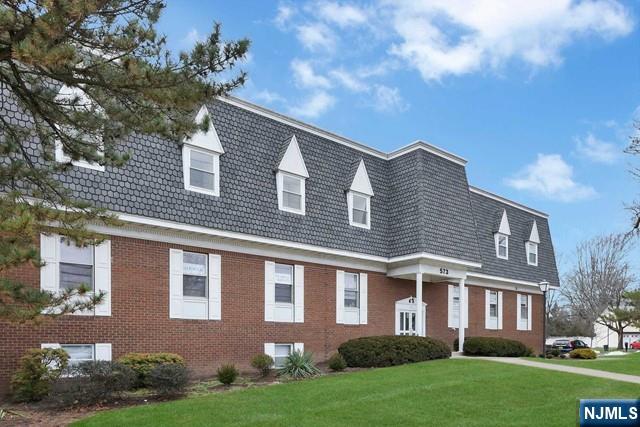 573 Valley Road 9C - Photo 2