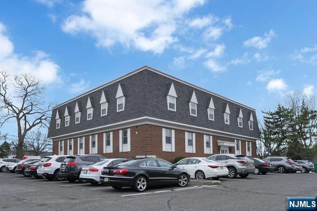 573 Valley Road 9C - Photo 4