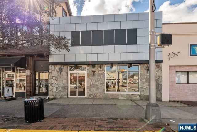 356 Bloomfield Avenue - Photo 1