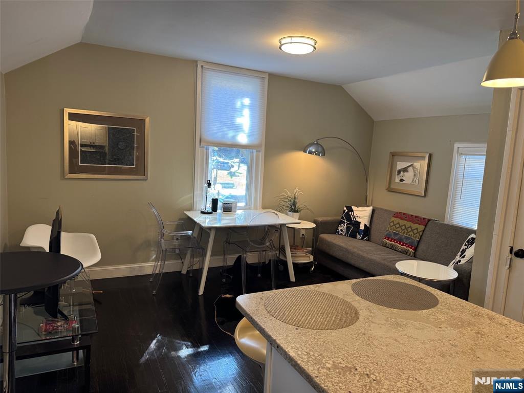 128 Engle Street B - Photo 4