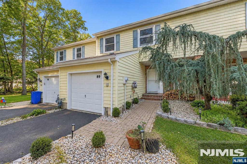 Townhouse for sale at 89 Lexington Ln, Wayne, NJ 07470 | MLS# 26038065