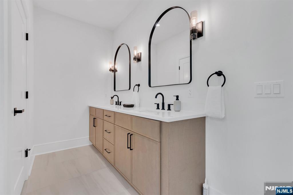 32 Townsend Drive — photo 14