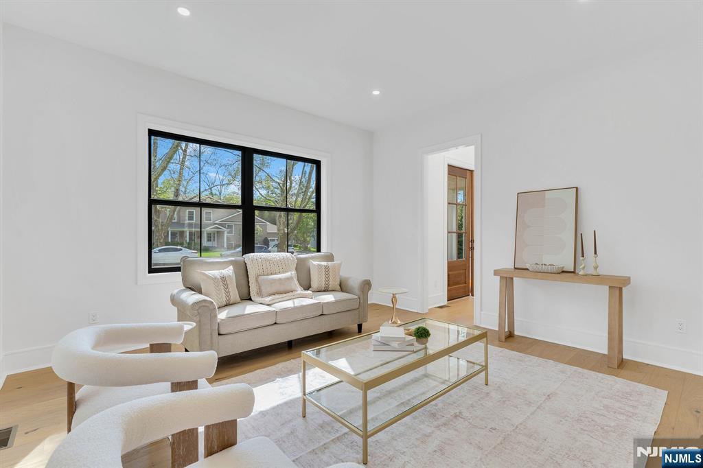 32 Townsend Drive - Photo 5