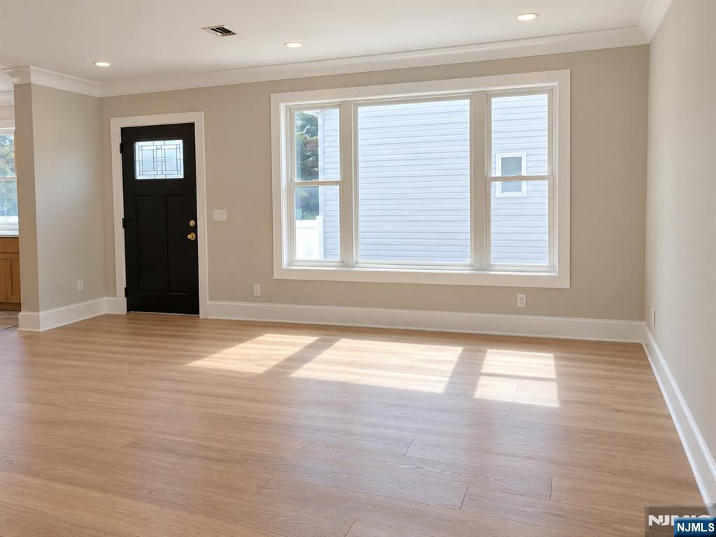 80 Tuttle Street - Photo 2