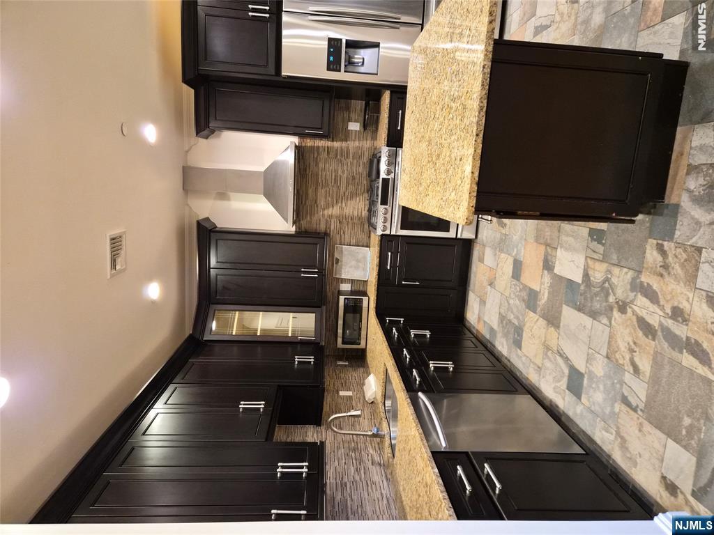 39 Allen B - Photo 1