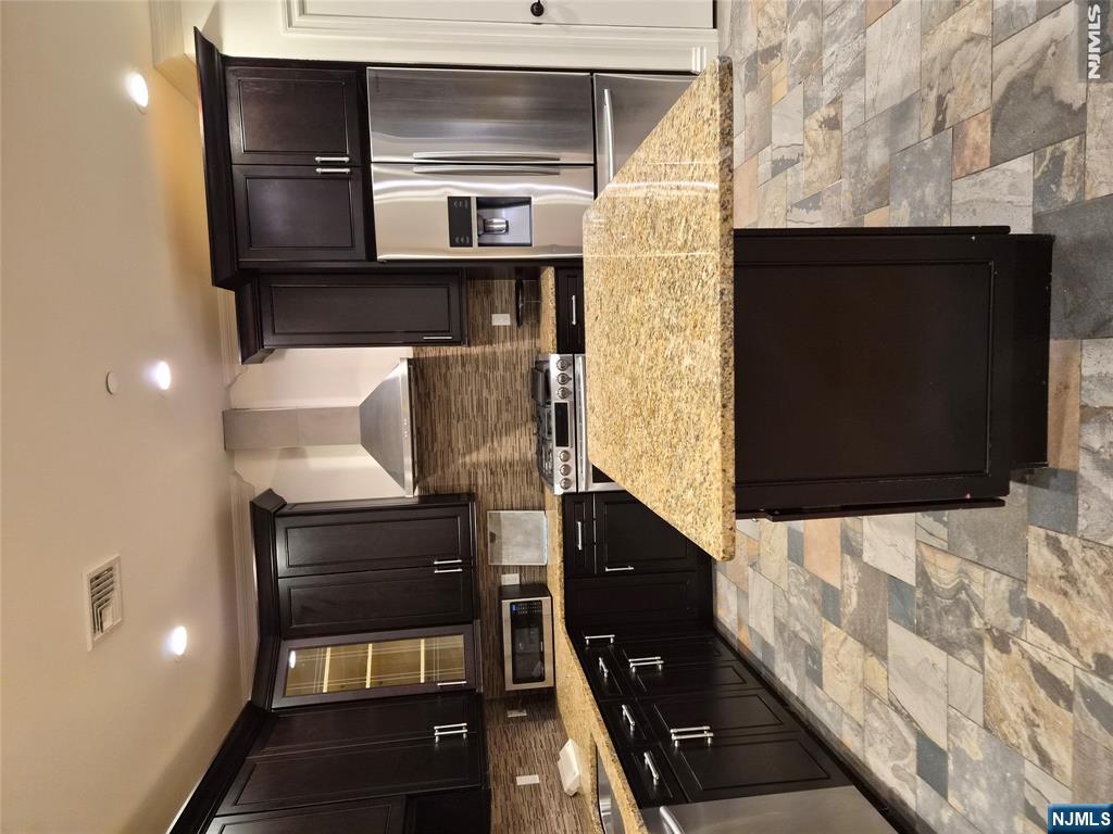 39 Allen B - Photo 2