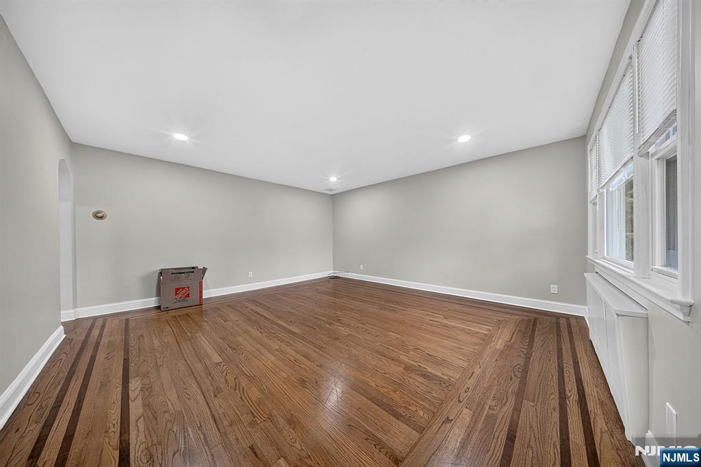 24-26 Don Bosco Avenue 1 - Photo 4