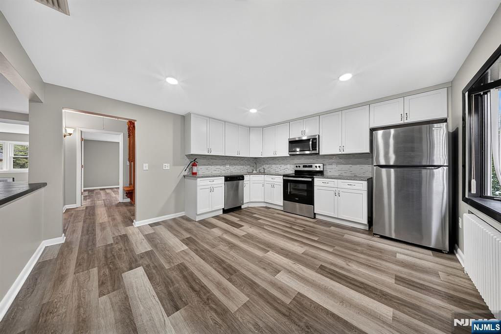24-26 Don Bosco Avenue 2 - Photo 4