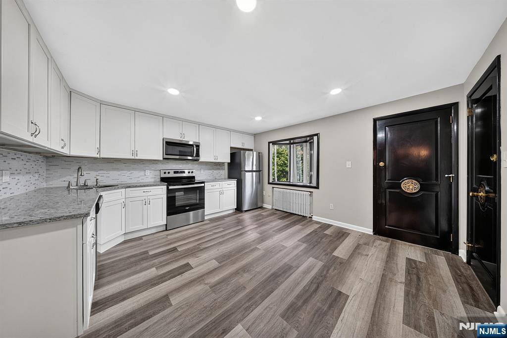 24-26 Don Bosco Avenue 2 - Photo 5