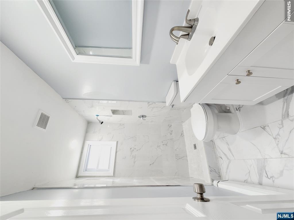 1627 Anderson Avenue 1st fl - Photo 3